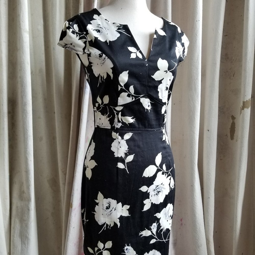 Vintage Style Black and White Cap Sleeve Dress